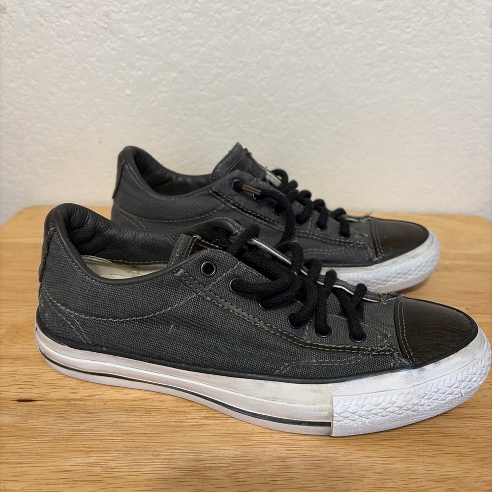 Converse X John Varvatos Low-Top Canvas Shoes in Charcoal and Black Size 7 Women